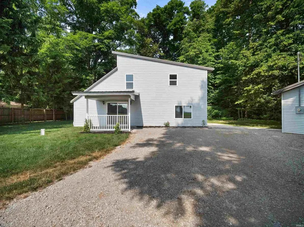 12123 N Beau Peep Ln, Cromwell, IN 46732