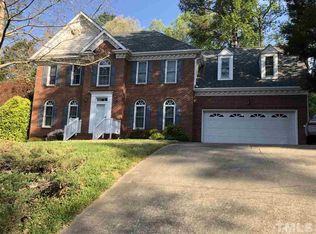 304 Parkknoll Ln, Cary, NC 27519