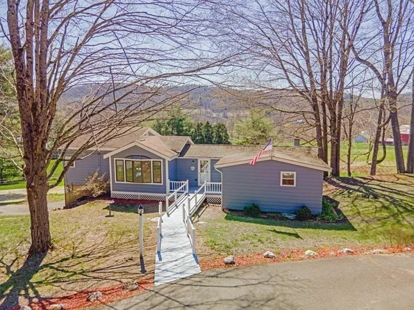 39 Pleasant St, Conway, MA 01341