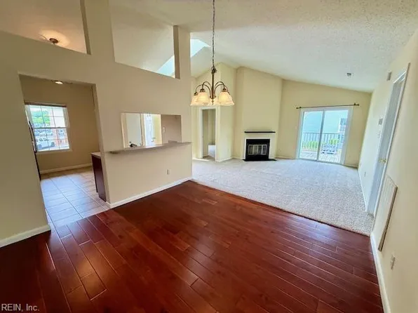 2119 Advent Ct, Virginia Beach, VA 23454