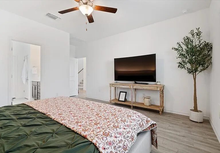9015 Looksee Ln — Photo 29