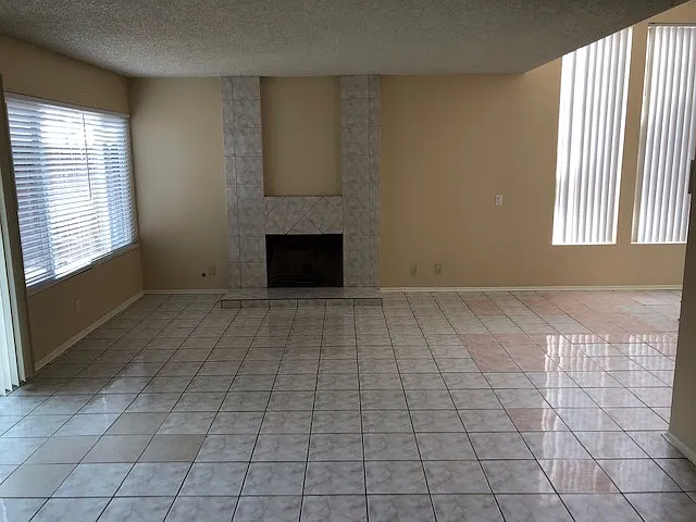 23778 Parkland Ave — Photo 2
