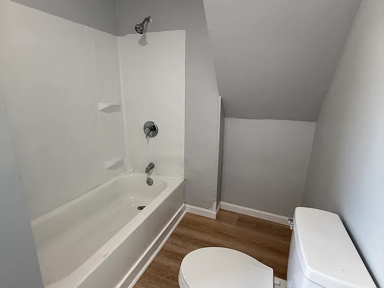 295 Lloyd St #2 — Photo 8