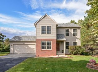 3057 Simsbury Dr, Pinckney, MI