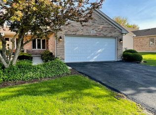 221 Conley Dr, Elburn, IL 60119