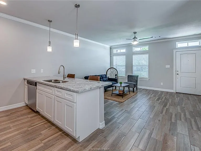 404 Poplar St #A — Photo 5