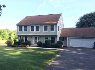 28 Red Bridge Rd, Wilbraham, MA 01095