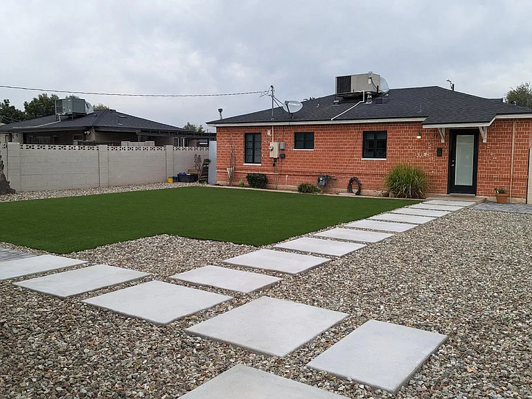 2101 W Osborn Rd — Photo 23