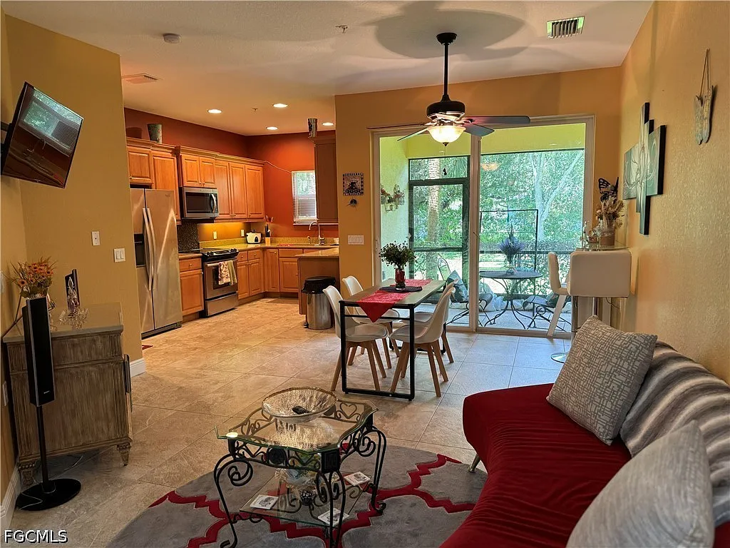 3 bed, 2.5 bath, 1957 sqft, $2,850 — Photo 3
