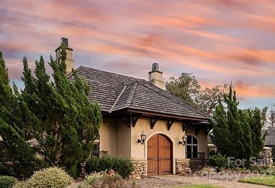 4th image of 8014 Skye Lochs Dr