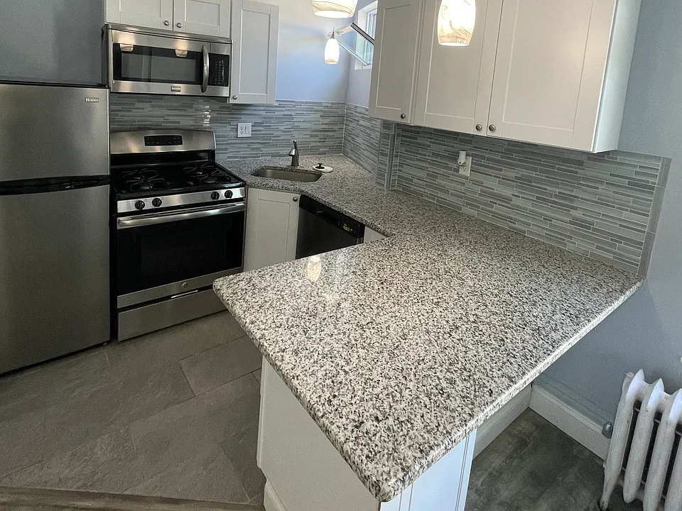 6 Windsor St #3