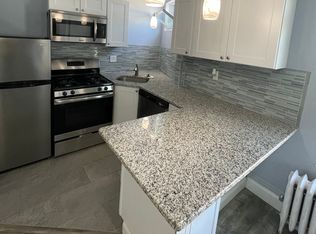 6 Windsor St APT 3, Worcester, MA 01605