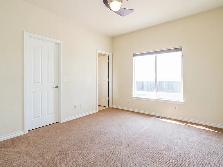 4846 Maggie Ct — Photo 17