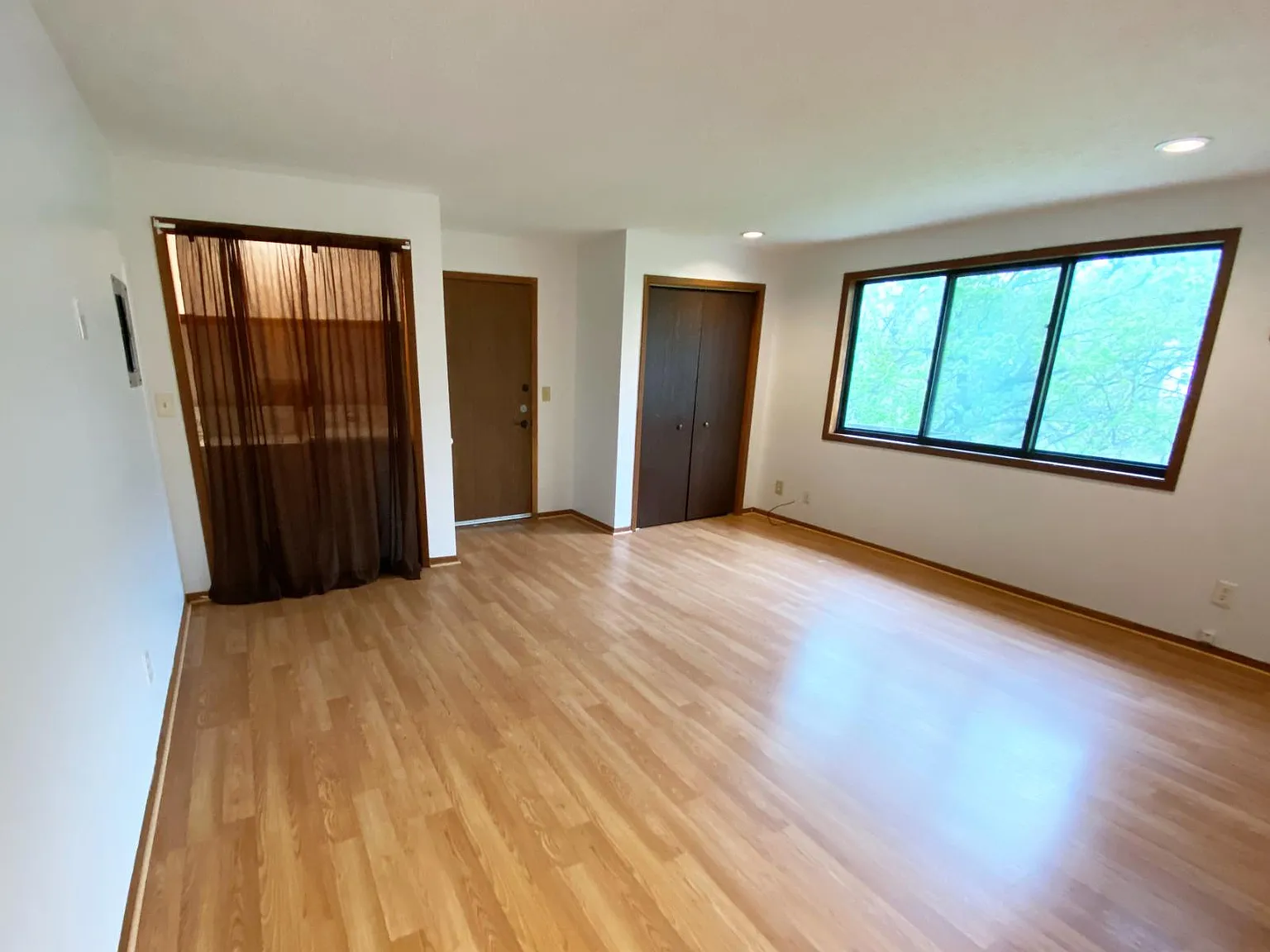 2 bed, 800 sqft, $1,340 — Photo 4
