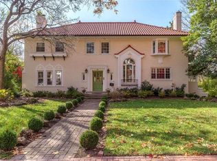 19 Southmoor Dr, Saint Louis, MO 63105