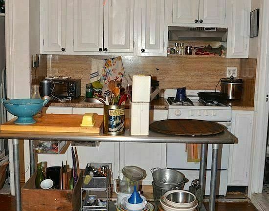 2nd image of 7 Montague Ter APT 1A