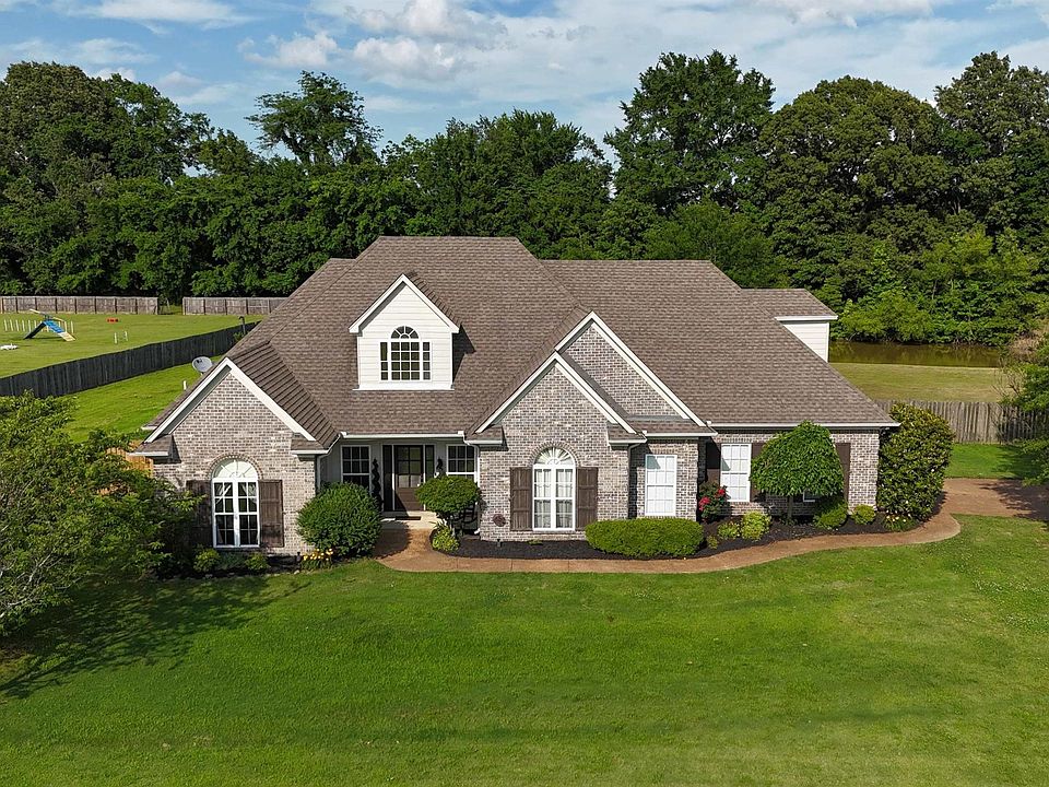 1st image of 460 Crooked Creek Dr