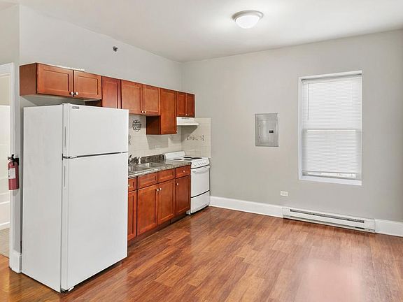 3rd image of 115 N Hickory St #C