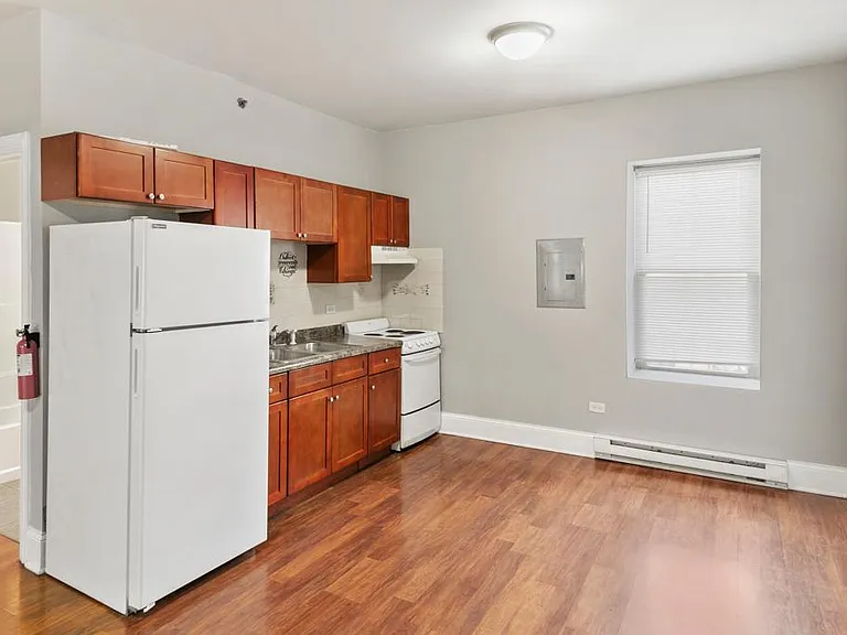115 N Hickory St #C — Photo 3
