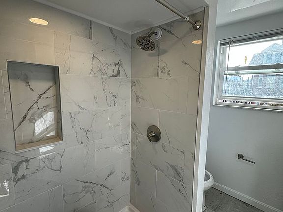 4th image of 4711 Liberty Ave #5cfdc5a99