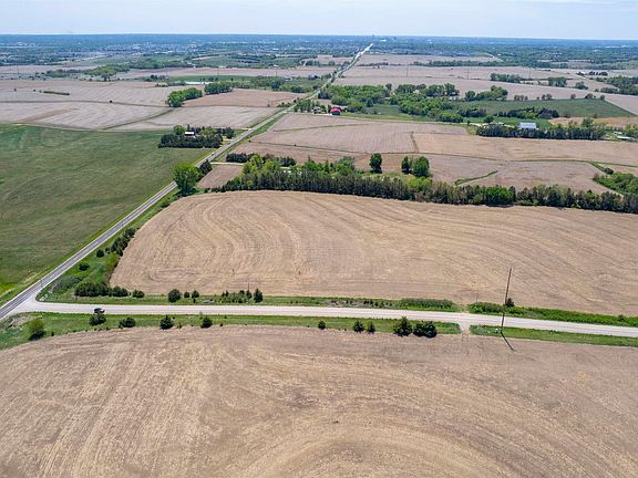 3rd image of 2 Bluff Rd