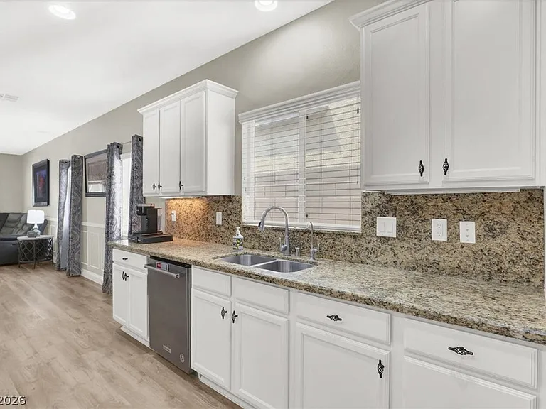 1405 Fantastic Ct — Photo 8