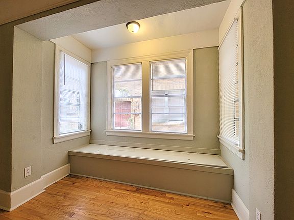 4th image of 2833 Herschel St #15