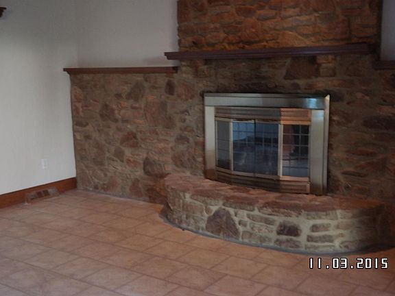 4th image of 122 Lantern Ct