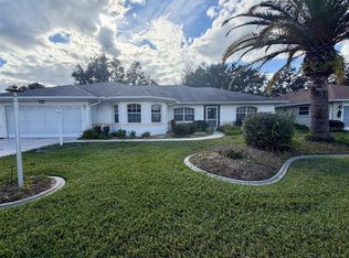 21623 Regency Park Ln, Leesburg, FL 34748
