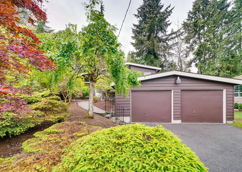 1st image of 5526 190th St SW