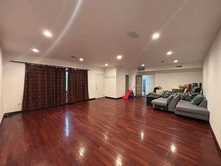 1000 Christian St #2 — Photo 4