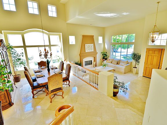 3rd image of 2376 Sunrise Cir