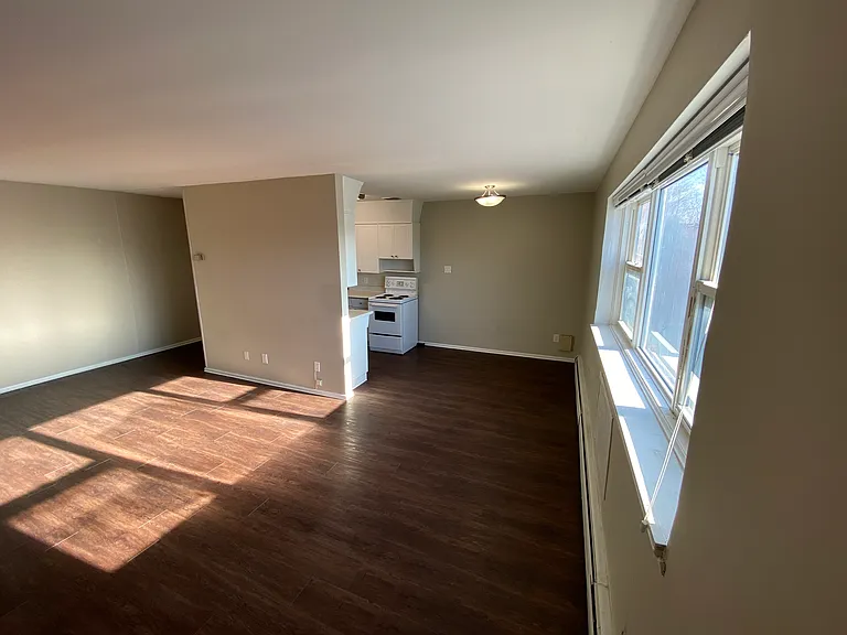 510 Burnell St #310 — Photo 10