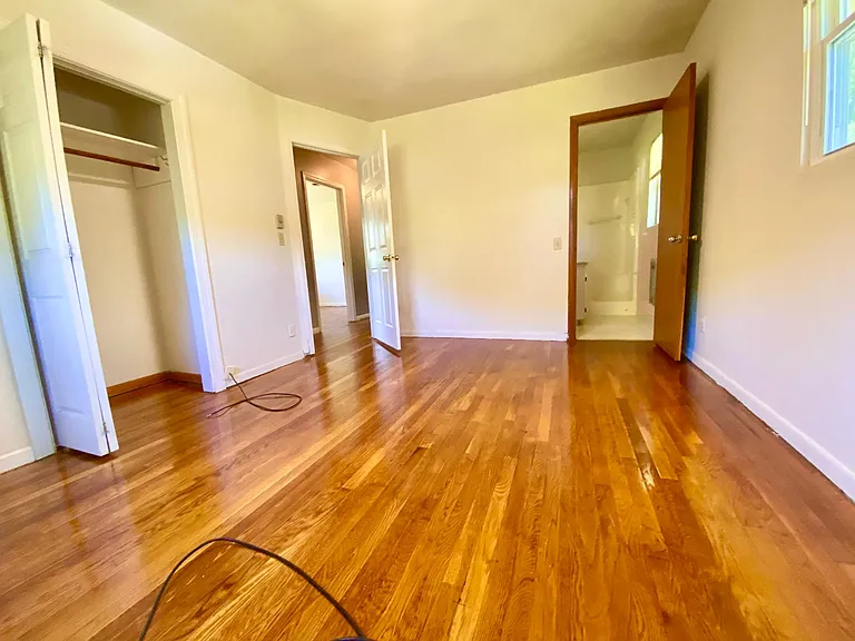 204 Chickasaw St — Photo 1