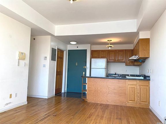 5th image of 14218 38th Ave APT 8B
