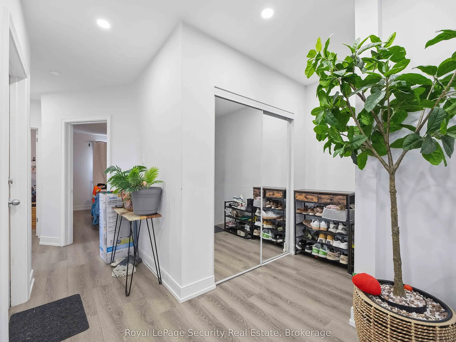 2 bed, $2,600 — Photo 3