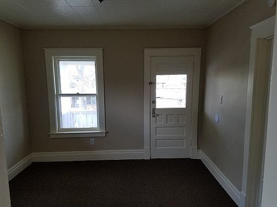 3rd image of 609 18th St #2