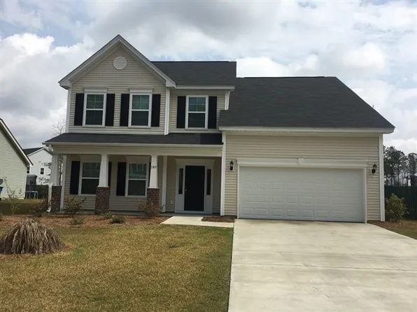 1389 Castleoak Dr, Richmond Hill, GA 31324