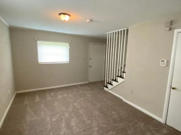 506 Bragg St — Photo 14