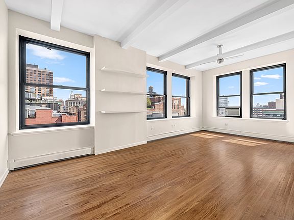 4th image of 250 Mercer St APT B1306