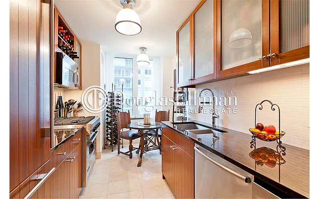 Rented by Douglas Elliman | media 24