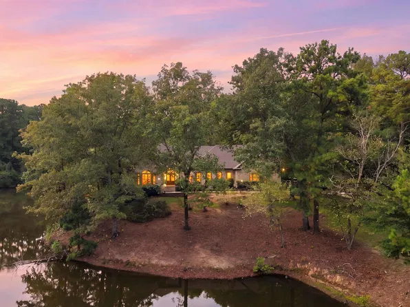 113 Brookshire Ln, Pelham, AL 35124