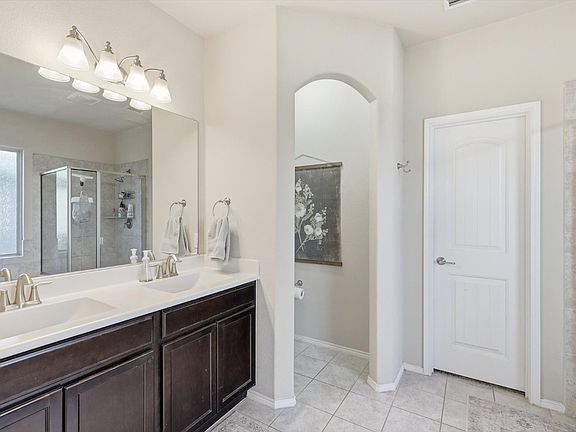 5th image of 11504 Aquilla Dr