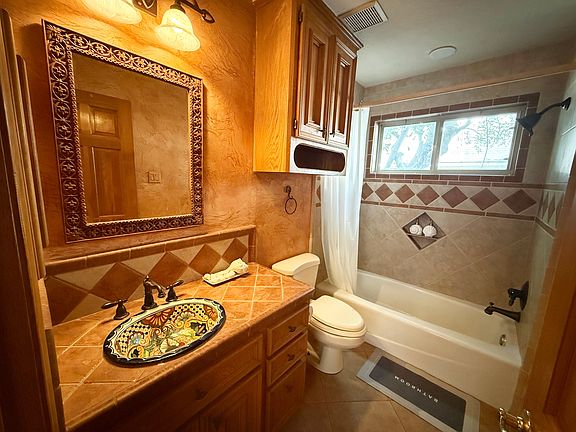 5th image of 1835 Raintree Cir