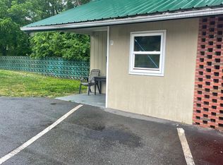 1504 Us Highway 441 N APT 6, Whittier, NC 28789