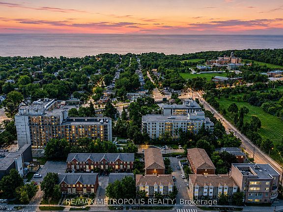4th image of 3767B Saint Clair Ave E