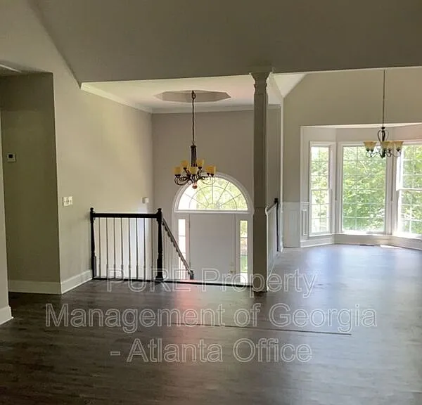 27 N Hampton Dr — Photo 8