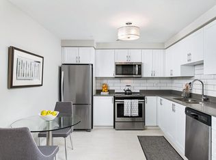 978 Paisley Rd #304, Guelph, ON N1K0C9