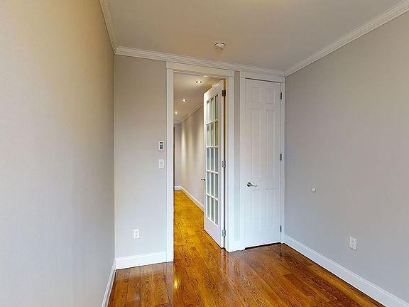 4th image of 444 W 52nd St APT 2E