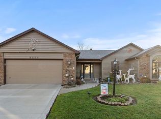 8330 Hawk Spring Hl, Fort Wayne, IN 46825